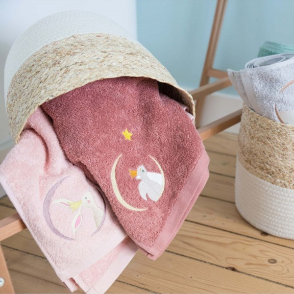 Personalizovaný dětský ručník 70 x 140 cm – Růžový Králíček Personalizovaný dětský ručník 70 x 140 cm – Růžový Králíček