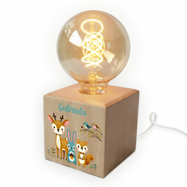 Lampa s filamentovou �&aacute;rovkou s potiskem kouzeln&yacute; les