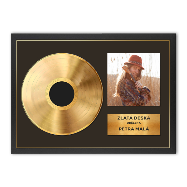Personalizovan&yacute; plak&aacute;t se zlatou nebo platinovou deskou a fotkou
