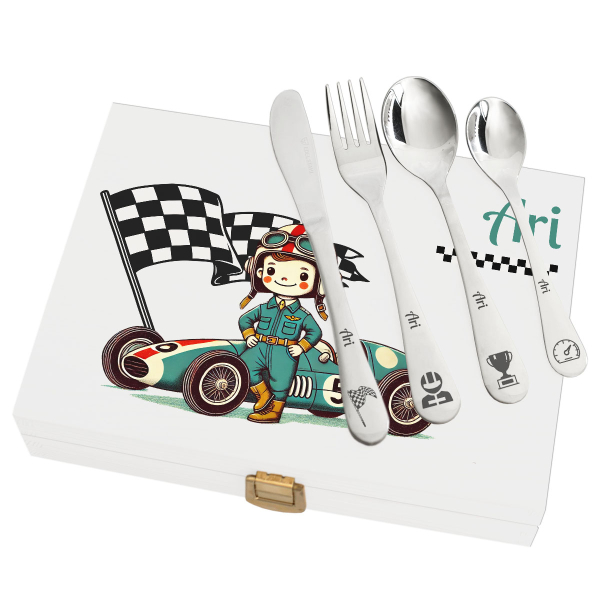 Sada př&iacute;borů v grav&iacute;rovan&eacute; dřevěn&eacute; krabičce s motivem pilota F1