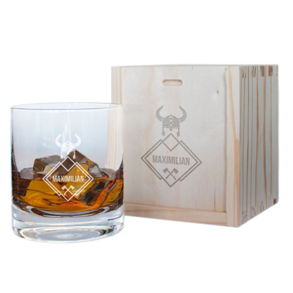 Sklenice na whisky s vyryt&yacute;m jm&eacute;nem