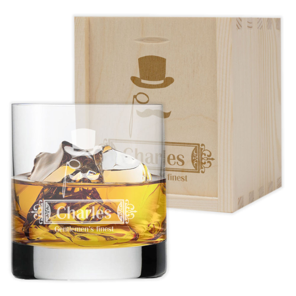 Sklenice na whisky s vyryt&yacute;m jm&eacute;nem