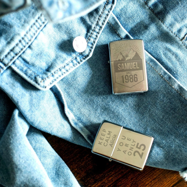 Personalizovan&yacute; Zippo&reg; v&yacute;ročn&iacute; zapalovač